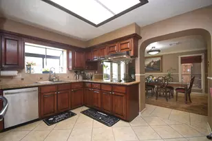 8814 Chelsworth Dr, Houston, TX 77083 - Photo 9