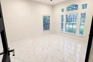 11915 Gardner Park Ln, Sugar Land, TX 77498 - Photo 9