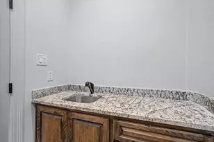 9255 Monarch St, Beaumont, TX 77713 - Photo 43