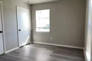 224 Stuart St, Clute, TX 77531 - Photo 19