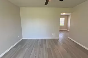 224 Stuart St, Clute, TX 77531 - Photo 7