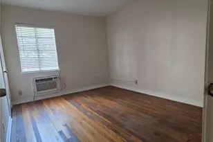 3817 S Shepherd Dr, Houston, TX 77098 - Photo 3