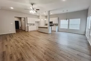 2508 Canyon Cloud Ct, Conroe, TX 77304 - Photo 3