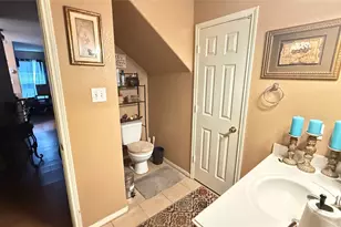 8115 Narrow Brook Way, Houston, TX 77016 - Photo 7