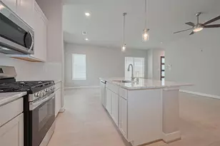 8917 Grovner Pl, Houston, TX 77055 - Photo 7