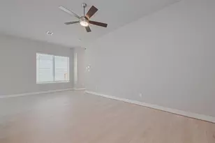 8917 Grovner Pl, Houston, TX 77055 - Photo 5