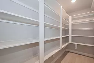 8917 Grovner Pl, Houston, TX 77055 - Photo 9