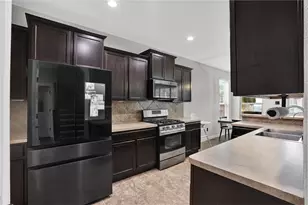 2310 Perkins Crossing Dr, Conroe, TX 77304 - Photo 5
