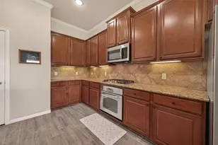 6031 Oxford Lake Dr, Rosenberg, TX 77471 - Photo 9