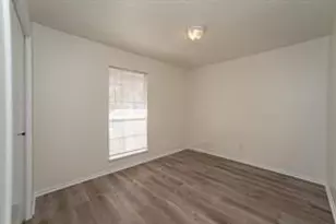 16906 Canary St, Conroe, TX 77385 - Photo 9