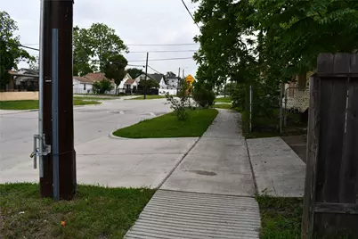 307 S 79th Street, Houston, TX 77012 - Photo 27