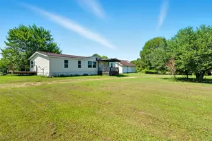 128 Hill Top Ln, Huntsville, TX 77320 - Photo 23