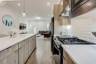 5839 Dolores St, Houston, TX 77057 - Photo 11