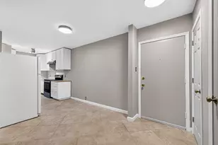 2601 Bellefontaine St, Houston, TX 77025 - Photo 5
