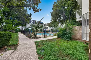 2601 Bellefontaine St, Houston, TX 77025 - Photo 23