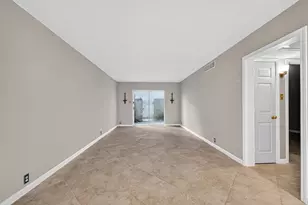 2601 Bellefontaine St, Houston, TX 77025 - Photo 7
