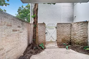 2601 Bellefontaine St, Houston, TX 77025 - Photo 19