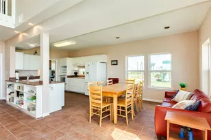 22915 Gulf Dr, Galveston, TX 77554 - Photo 11