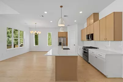 1103 E 37th Street, Houston, TX 77022 - Photo 1