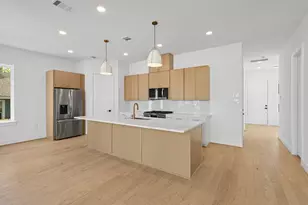 1103 E 37th St, Houston, TX 77022 - Photo 7