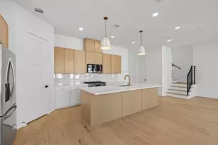 1103 E 37th St, Houston, TX 77022 - Photo 9