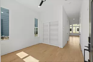 1103 E 37th St, Houston, TX 77022 - Photo 11