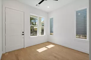 1103 E 37th St, Houston, TX 77022 - Photo 11