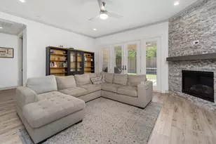 2572 Ravenna Ct, Friendswood, TX 77546 - Photo 11