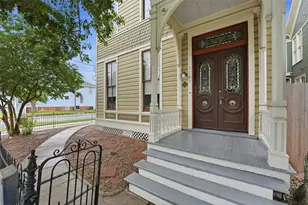 1701 Ball, Galveston, TX 77550 - Photo 3