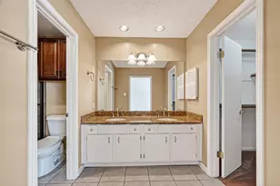 2010 Augusta Dr, Houston, TX 77057 - Photo 21