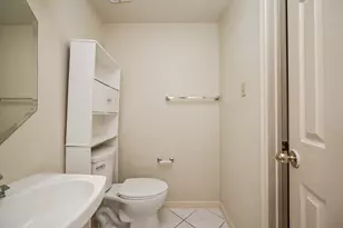 9731 New Kent Dr, Sugar Land, TX 77498 - Photo 17