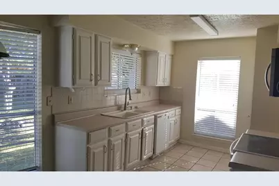 10423 Tenneco Drive, Houston, TX 77099 - Photo 11