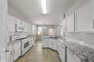 6354 Wilshire Ridge, Houston, TX 77040 - Photo 9