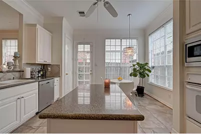 5917 Dolores Street #D, Houston, TX 77057 - Photo 9