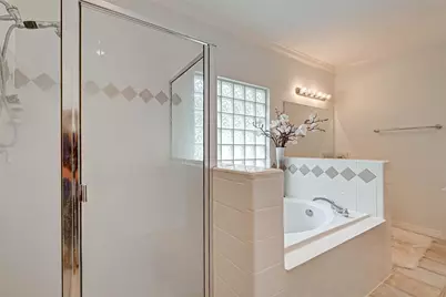 5917 Dolores Street #D, Houston, TX 77057 - Photo 19
