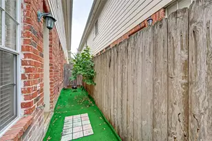 5917 Dolores St, Houston, TX 77057 - Photo 27