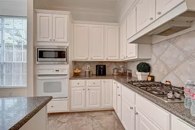 5917 Dolores Street #D, Houston, TX 77057 - Photo 11