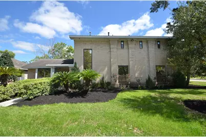 2711 Williamsburg Drive, Dickinson, TX 77539 - Photo 5
