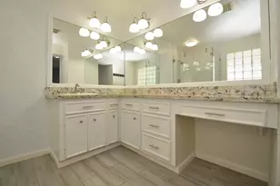 2711 Williamsburg Dr, Dickinson, TX 77539 - Photo 17