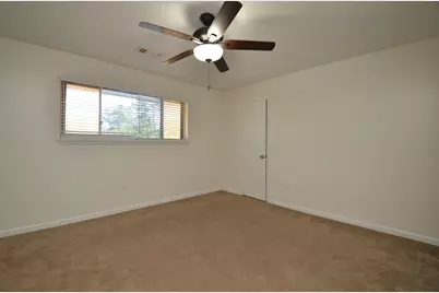 2711 Williamsburg Drive, Dickinson, TX 77539 - Photo 25