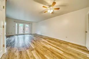 13376 Trail Hollow Dr, Houston, TX 77079 - Photo 7