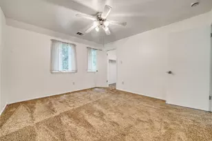 13376 Trail Hollow Dr, Houston, TX 77079 - Photo 15