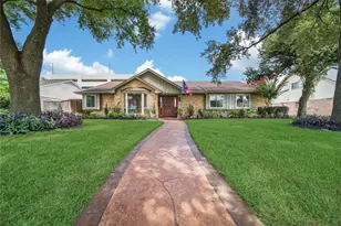 2415 Brookmere Dr, Houston, TX 77008 - Photo 1