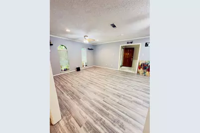 4804 Country Club View, Baytown, TX 77521 - Photo 9