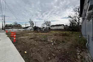 1412 Quitman St, Houston, TX 77009 - Photo 1