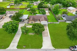 2608 Lazy Bend St, Pearland, TX 77581 - Photo 1
