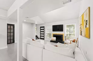 775 Worthshire St, Houston, TX 77008 - Photo 7
