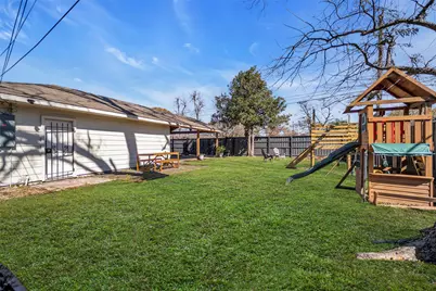 922 Innsdale Drive, Houston, TX 77076 - Photo 35