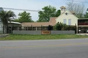 4700 W Bayshore Dr, Bacliff, TX 77518 - Photo 1