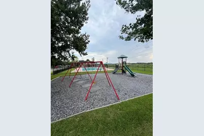 1501 W Castlewood Avenue, Friendswood, TX 77546 - Photo 41